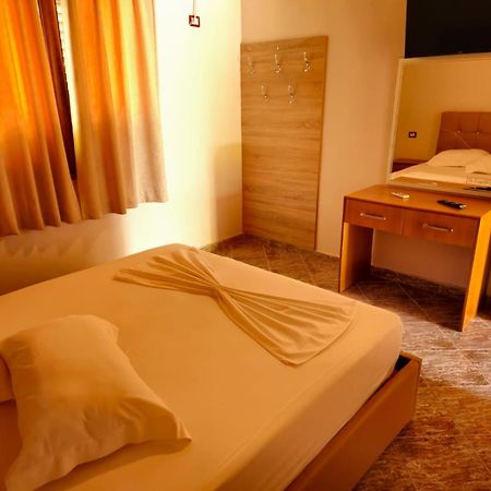 Resort Te Zagolli Орикум Екстериор снимка