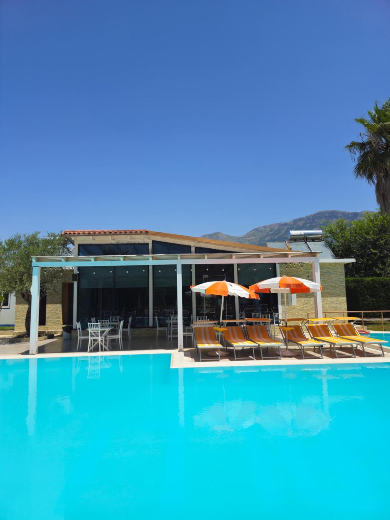Resort Te Zagolli Орикум Екстериор снимка