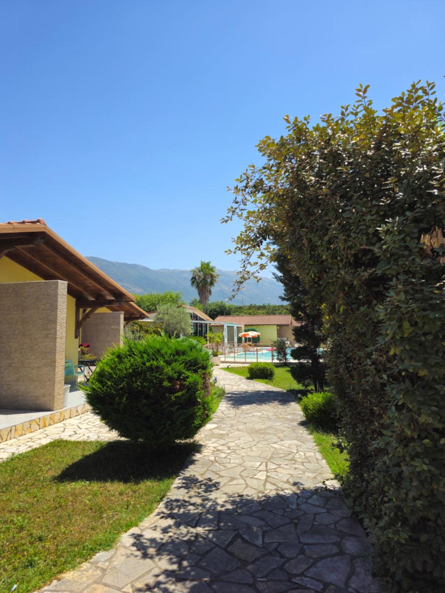 Resort Te Zagolli Орикум Екстериор снимка