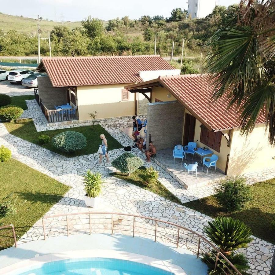 Resort Te Zagolli Орикум Екстериор снимка